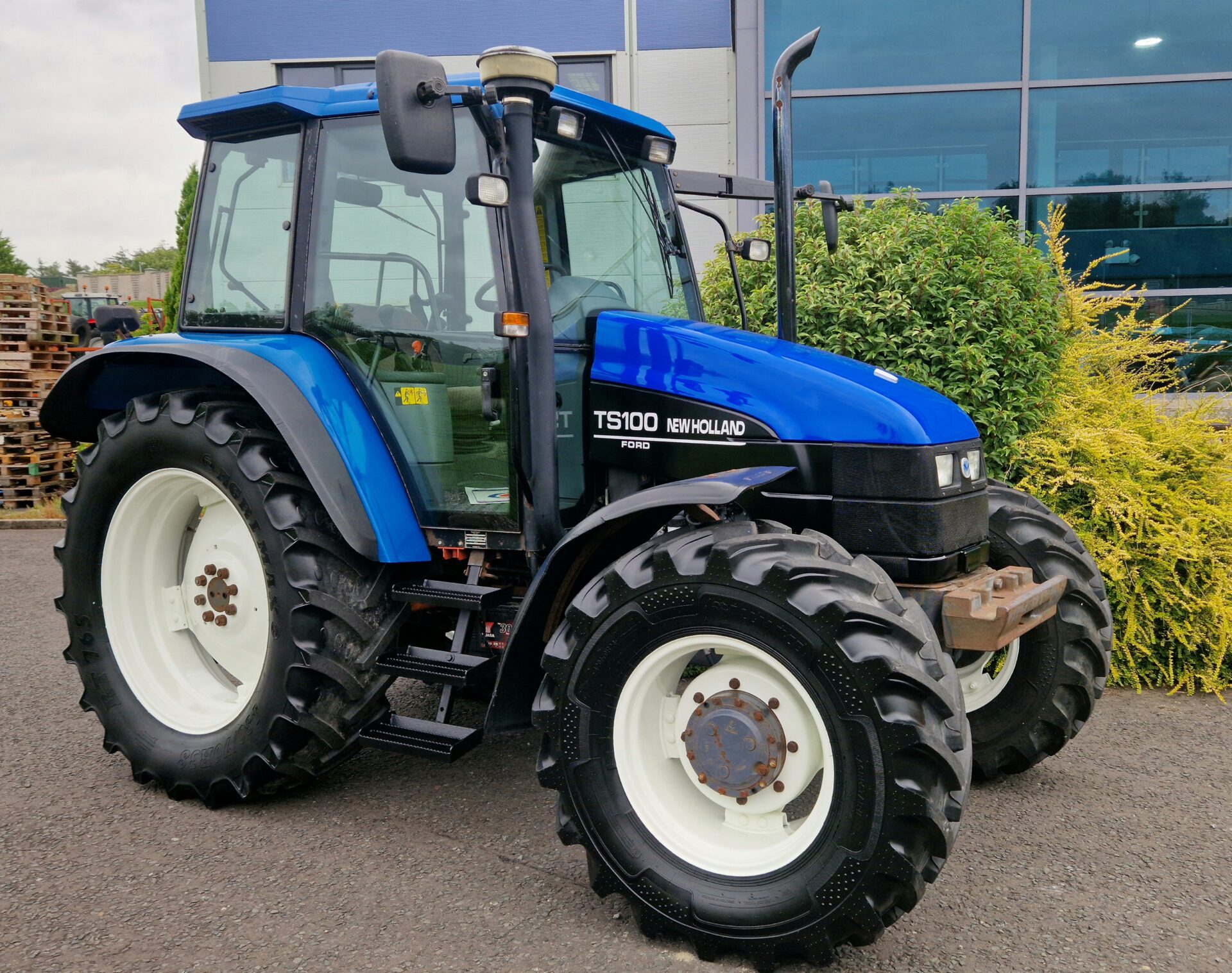 Ts100 1999 New Holland TS100 - Earthxtract Commercial Ltd
