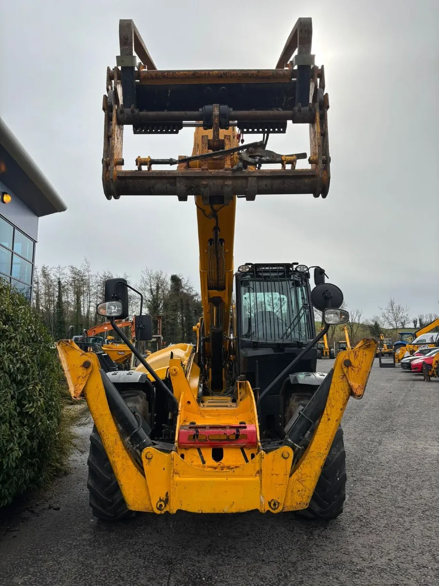 jcb 4