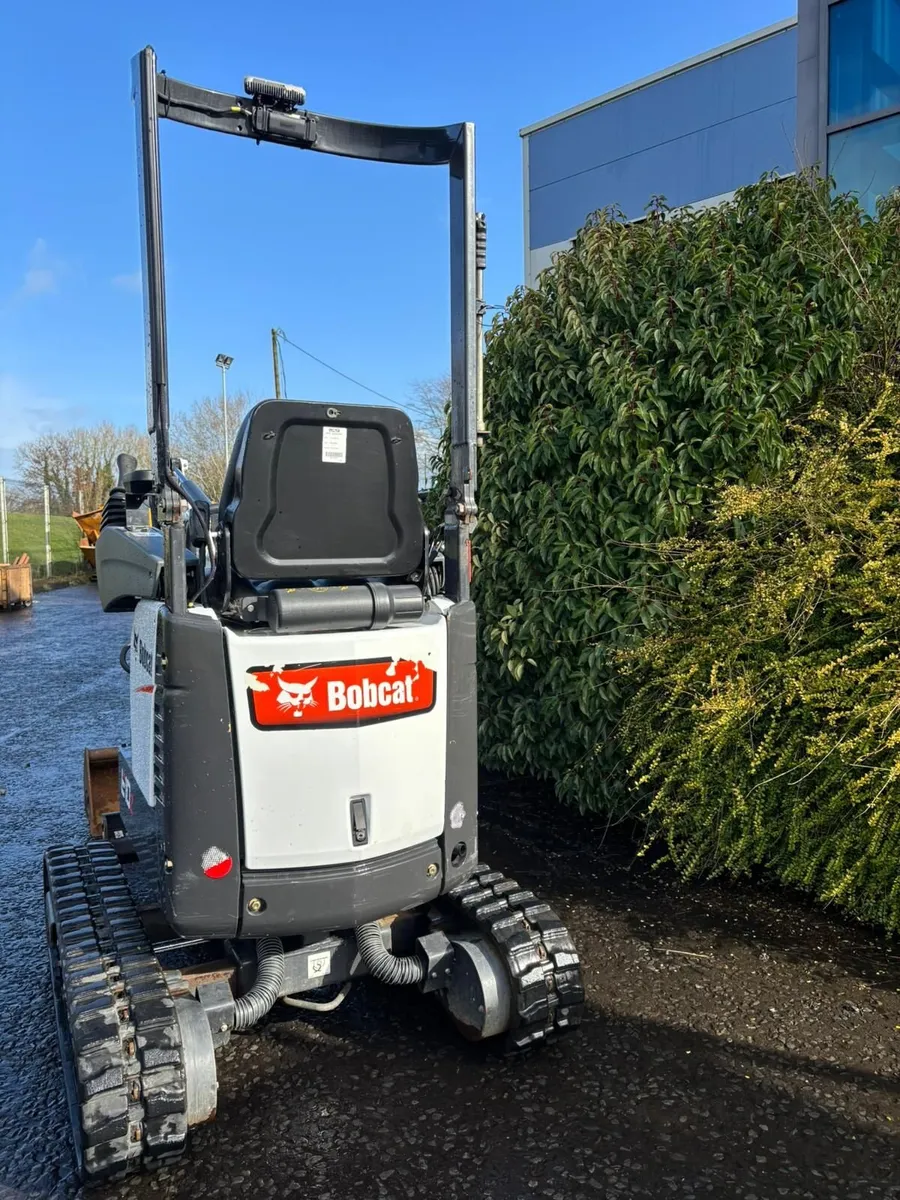 Bobcat E10z Micro Excavator 8