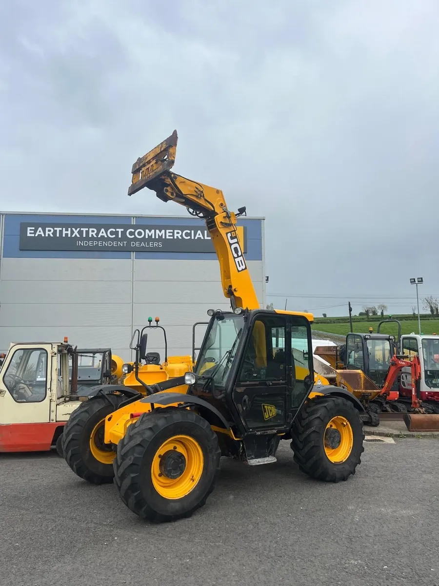 JCB 526-56 6