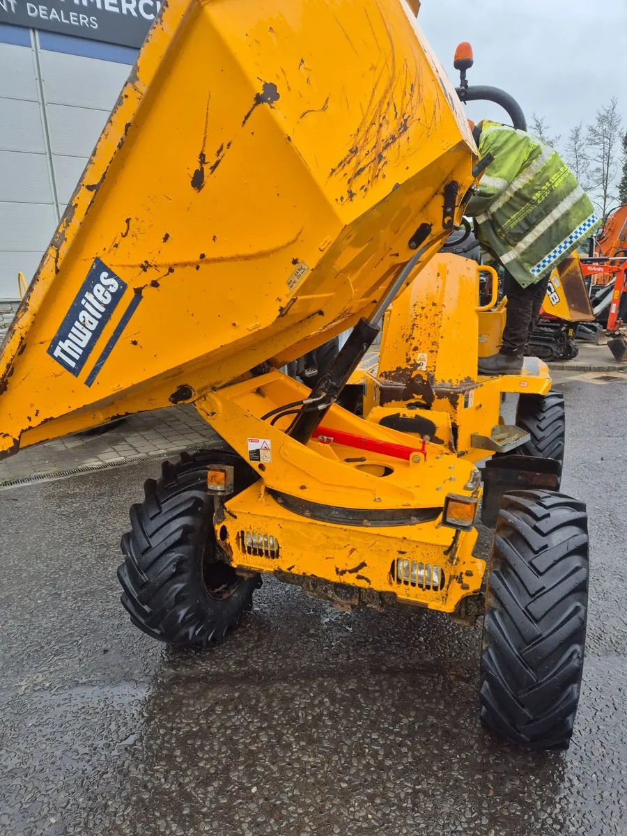 Thwaites 3ton Swivel 2016 (4)