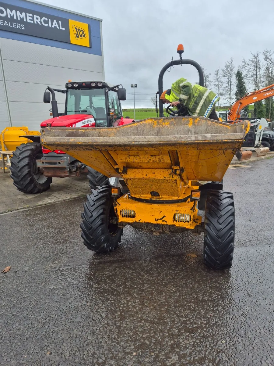 Thwaites 3ton Swivel 2016 (9)