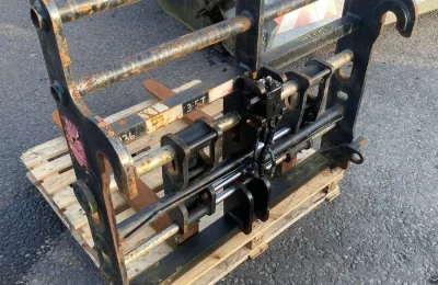 Hydraulic Fork Positioners Q-Fitt